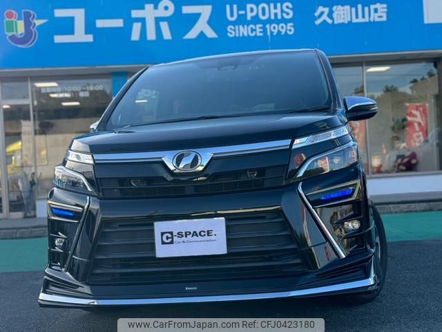 toyota voxy 2018 GOO_JP_700070854230241108001 image 1