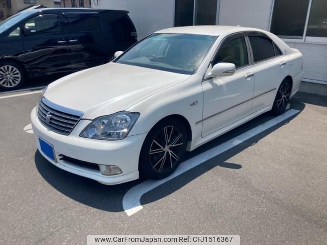 toyota crown 2005 CFJ1516367 image 2