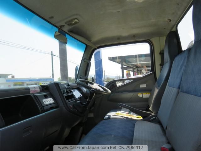 mitsubishi-fuso canter 2004 GOO_NET_EXCHANGE_0840414A30221110W001 image 2