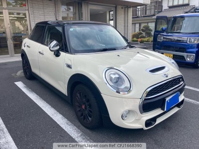 mini mini-others 2016 CFJ1668390 image 1