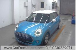 mini mini-others 2019 quick_quick_DBA-XR15M_WMWXR32050TL82587