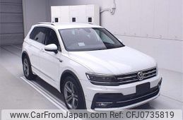 volkswagen tiguan 2019 CFJ0735819