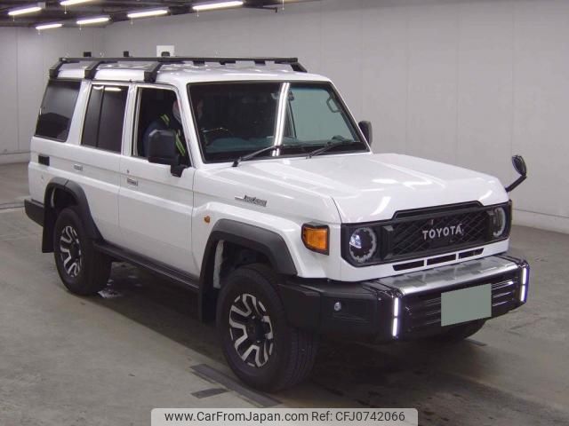 toyota landcruiser-70 2024 quick_quick_3DA-GDJ76W_GDJ76-1001739 image 1