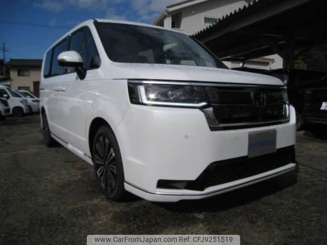 honda stepwagon 2025 CFJ9251519 image 2
