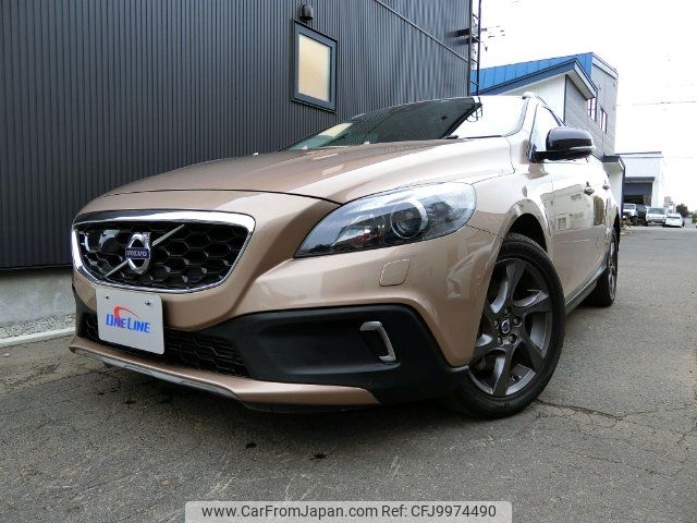 volvo v40 2013 -VOLVO--Volvo V40 MB5204T--2032321---VOLVO--Volvo V40 MB5204T--2032321- image 1