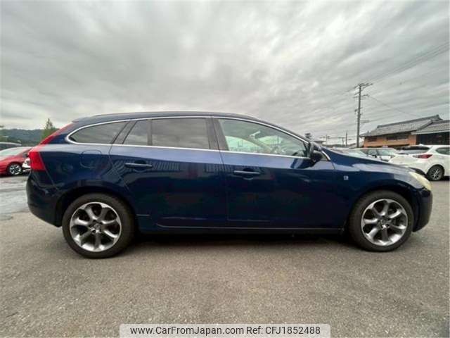 volvo v60 2012 CFJ1852488 image 2