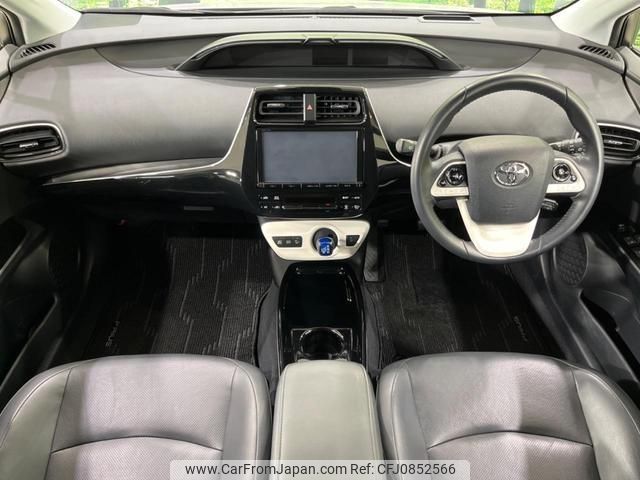 toyota prius 2018 quick_quick_ZVW55_ZVW55-8065328 image 2