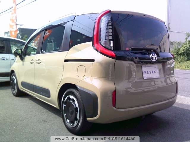toyota sienta 2022 CFJ1614460 image 2