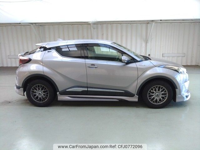 toyota c-hr 2017 ENHANCEAUTO_1_ea294864 image 2