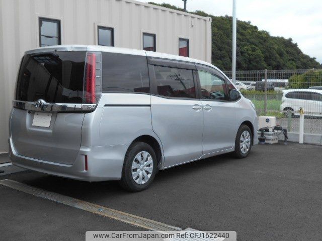 toyota noah 2020 CFJ1622440 image 2