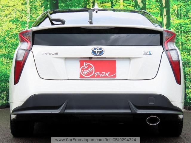 toyota prius 2017 quick_quick_ZVW50_6100443 image 2