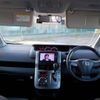 toyota voxy 2013 CFJ1837629 image 17