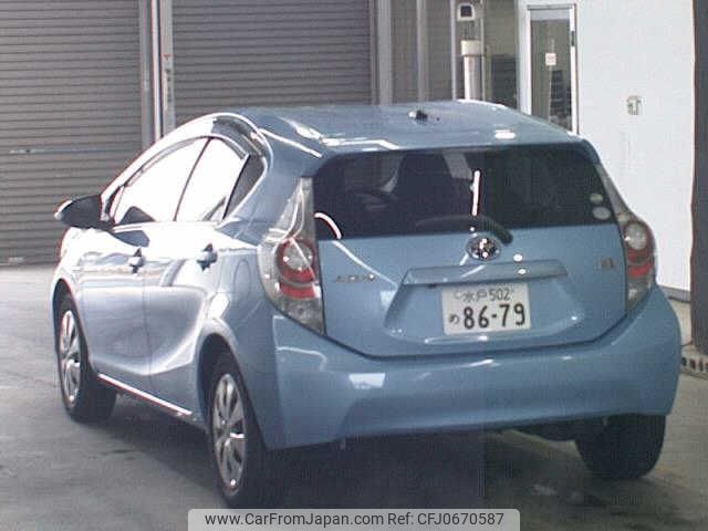 toyota aqua 2013 -TOYOTA 【水戸 502ﾒ8679】--AQUA NHP10--2164226---TOYOTA 【水戸 502ﾒ8679】--AQUA NHP10--2164226- image 2