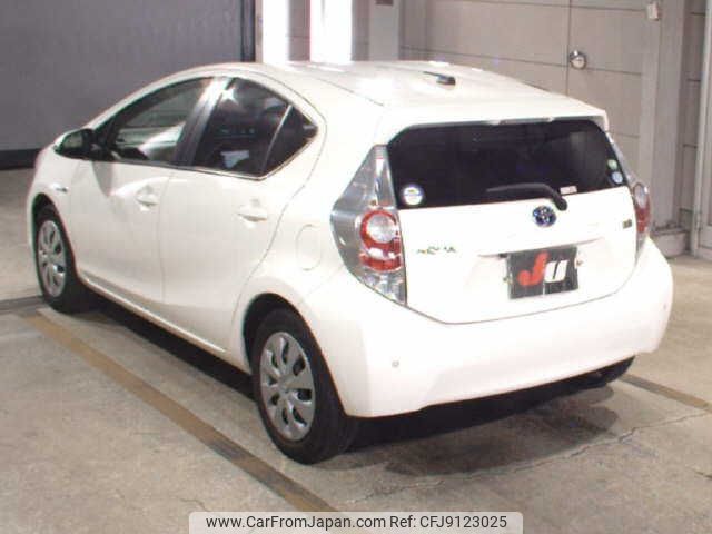 toyota aqua 2013 -TOYOTA 【北九州 534ﾐ8800】--AQUA NHP10--NHP10-2229611---TOYOTA 【北九州 534ﾐ8800】--AQUA NHP10--NHP10-2229611- image 2