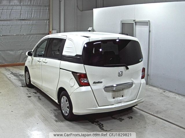 honda freed-spike 2010 CFJ1829821 image 2