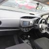 toyota vitz 2016 504749-RAOID:13799 image 15