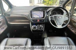 toyota esquire 2015 504928-921793