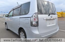 toyota voxy 2007 NIKYO_RT52661