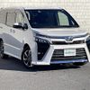 toyota voxy 2017 -TOYOTA--Voxy DBA-ZRR80W--ZRR80-0391960---TOYOTA--Voxy DBA-ZRR80W--ZRR80-0391960- image 1