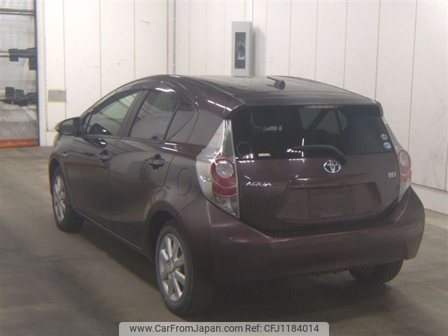 toyota aqua 2014 -TOYOTA--AQUA NHP10-2330824---TOYOTA--AQUA NHP10-2330824- image 2