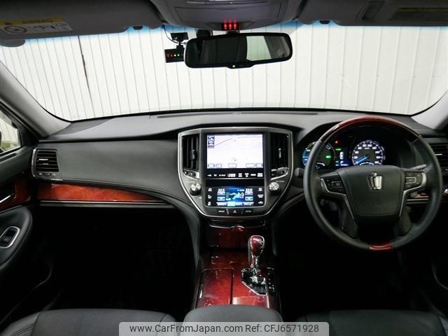 2013 Toyota Crown Majesta DAA-GWS214 - Car Price $18,046