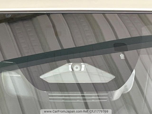 toyota corolla-cross 2024 CFJ1779769 image 2