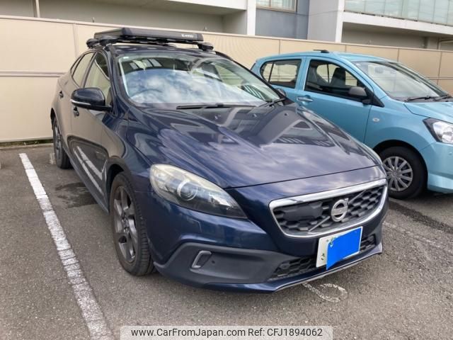 volvo v40 2014 CFJ1894062 image 2