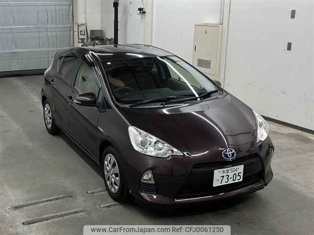 toyota aqua 2014 -TOYOTA 【多摩 504ツ7305】--AQUA NHP10-2381821---TOYOTA 【多摩 504ツ7305】--AQUA NHP10-2381821- image 1