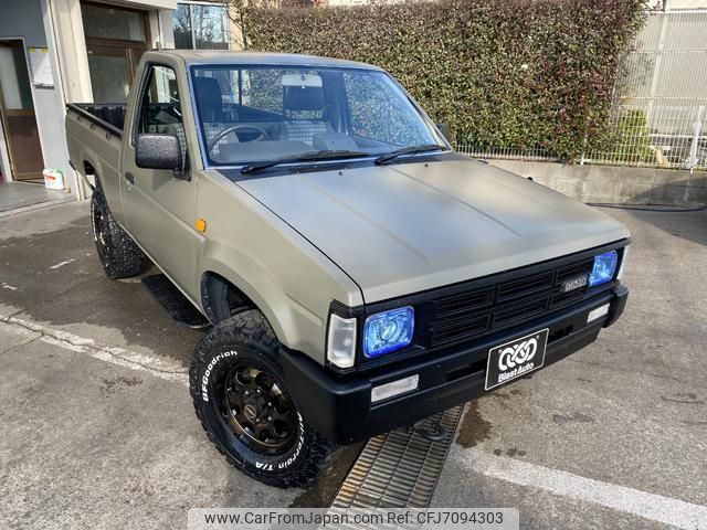 nissan datsun-pickup 1987 GOO_NET_EXCHANGE_0505056A30211212W001 image 2