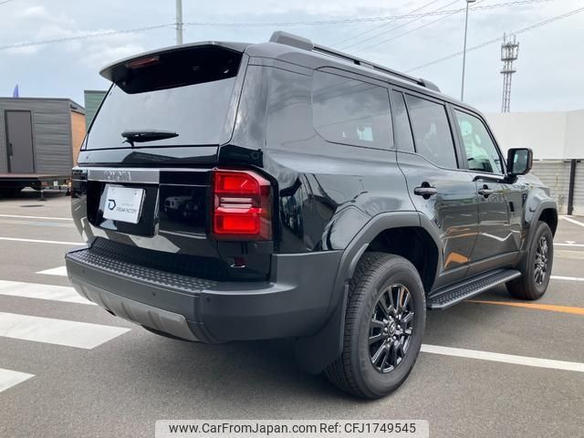 toyota land-cruiser-wagon 2024 CFJ1749545 image 2