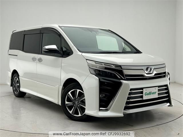 toyota voxy 2018 -TOYOTA--Voxy DBA-ZRR80W--ZRR80-0439890---TOYOTA--Voxy DBA-ZRR80W--ZRR80-0439890- image 1