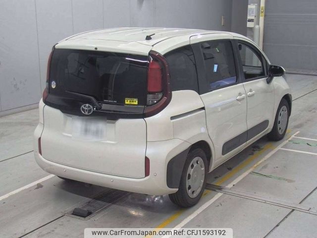 toyota sienta 2023 CFJ1593192 image 2