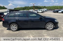 volkswagen golf-variant 2016 NIKYO_MW31595