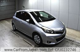 toyota vitz 2013 -TOYOTA--Vitz NSP130-2130347---TOYOTA--Vitz NSP130-2130347-