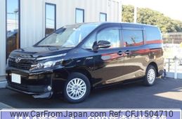 toyota voxy 2014 CFJ1504710