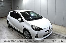 toyota aqua 2013 -TOYOTA--AQUA NHP10-6232742---TOYOTA--AQUA NHP10-6232742-