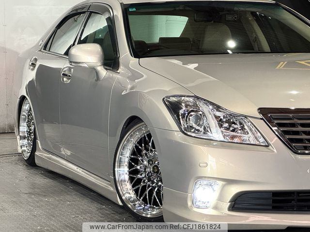 toyota crown-royal-series 2010 CFJ1861824 image 1