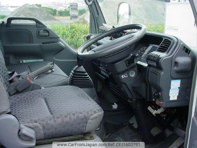 isuzu elf-truck 2006 CFJ1603791 image 2