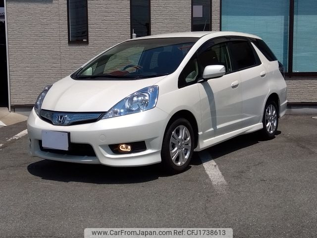 honda fit-shuttle 2011 CFJ1738613 image 1