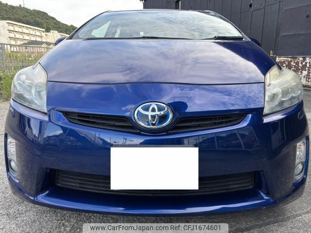 toyota prius 2011 CFJ1674601 image 2
