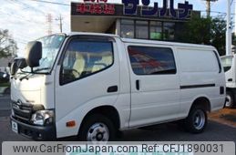 hino dutro 2017 CFJ1890031