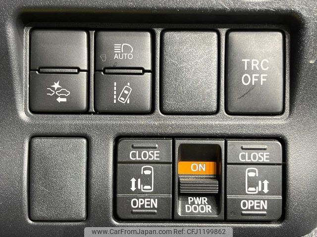 toyota voxy 2018 -TOYOTA--Voxy DAA-ZWR80W--ZWR80-0366104---TOYOTA--Voxy DAA-ZWR80W--ZWR80-0366104- image 2