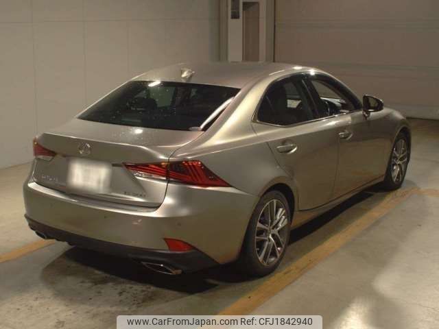 lexus is 2017 CFJ1842940 image 2