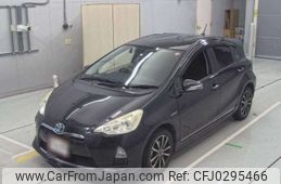 toyota aqua 2013 -TOYOTA--AQUA DAA-NHP10--NHP10-2229388---TOYOTA--AQUA DAA-NHP10--NHP10-2229388-