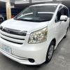 toyota noah 2009 CFJ1653814 image 1