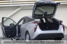 toyota prius 2018 quick_quick_DAA-ZVW51_-ZVW51-8042561