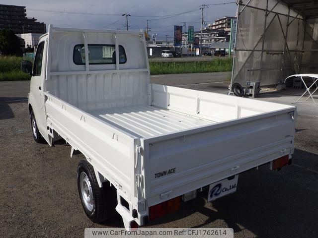 toyota townace-truck 2019 CFJ1762614 image 2