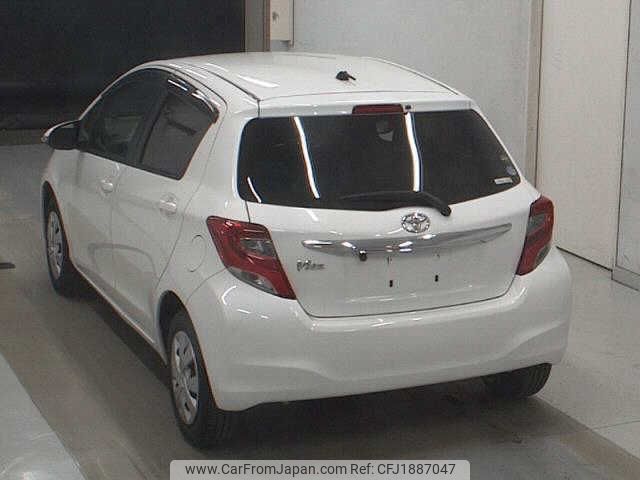 toyota vitz 2017 CFJ1887047 image 2
