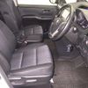 toyota voxy 2017 -TOYOTA--Voxy ZRR80W-0305362---TOYOTA--Voxy ZRR80W-0305362- image 6
