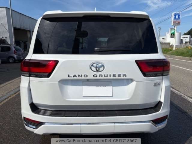 toyota land-cruiser-wagon 2024 CFJ1718667 image 2